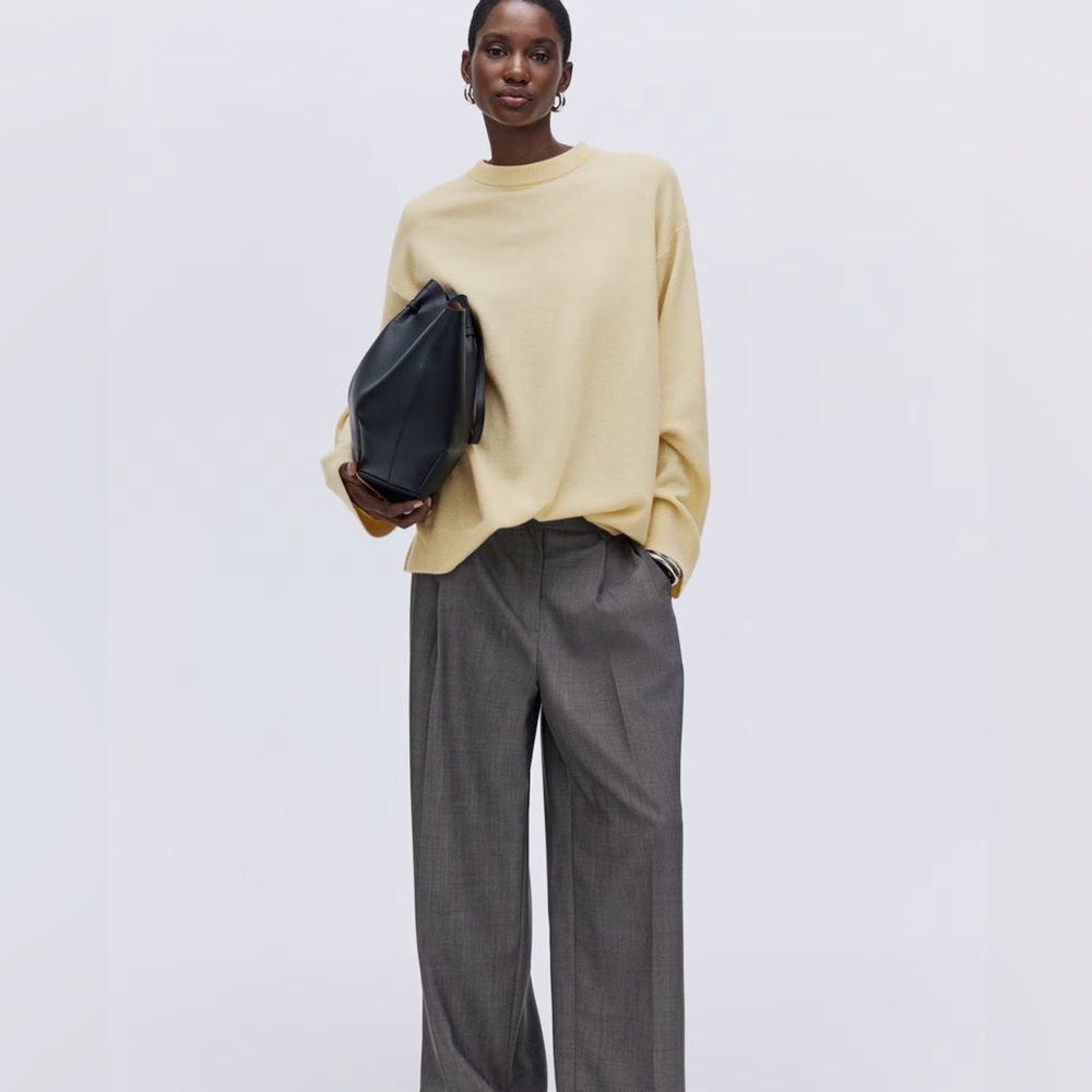 NWT H&M Premium Selection Oversized Cashmere Women Sweater (light yellow) sz XS